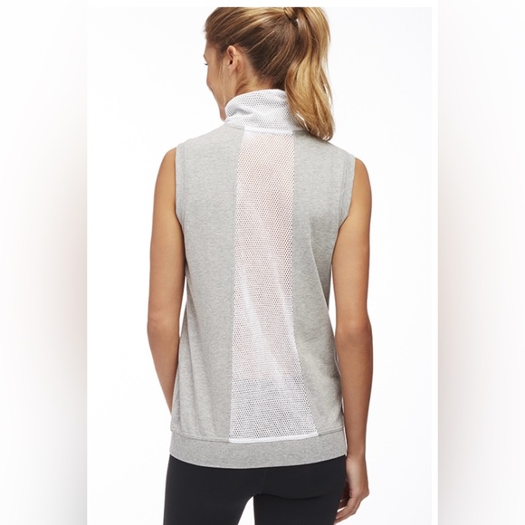 Fabletics - Temecula Zip Up Vest  Mesh Inserts - Gray & White - Size Medium - Picture 3 of 16